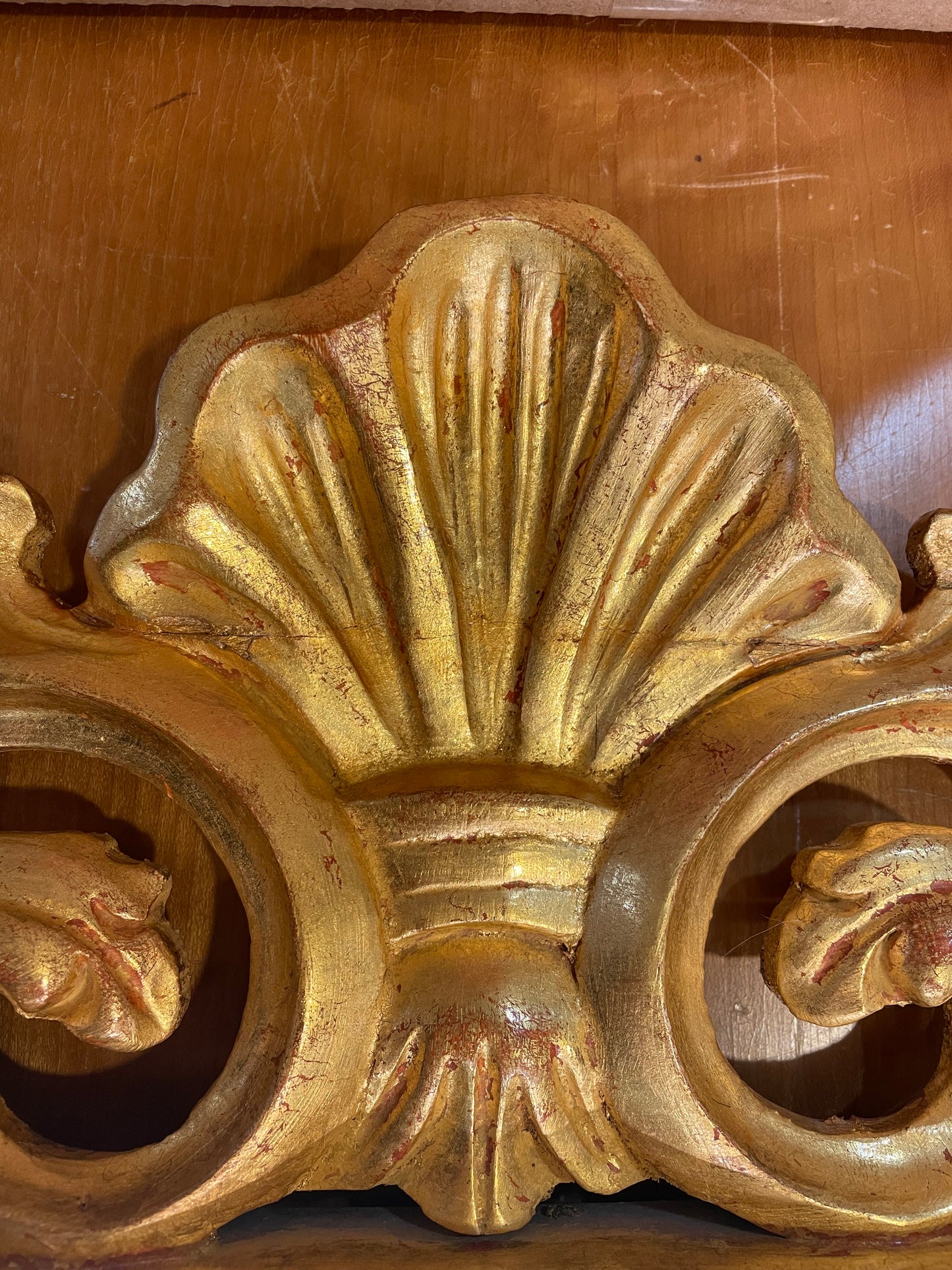 Gilded Shell Finial Mirror AS IS (JE31TN)