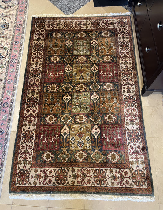Machine 4x6 Green Rug (03G007)