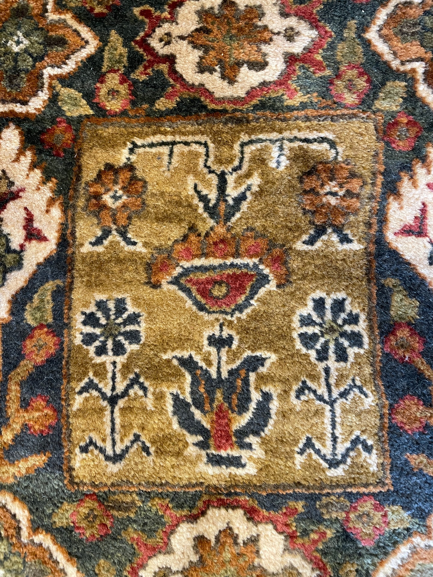 Machine 4x6 Green Rug (03G007)