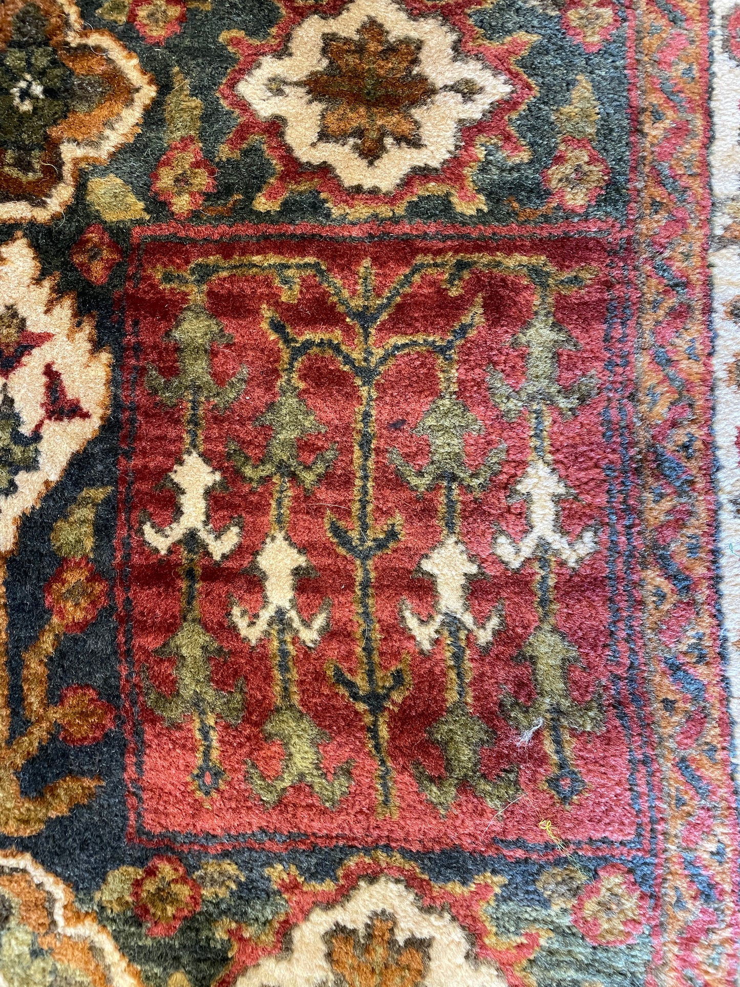 Machine 4x6 Green Rug (03G007)
