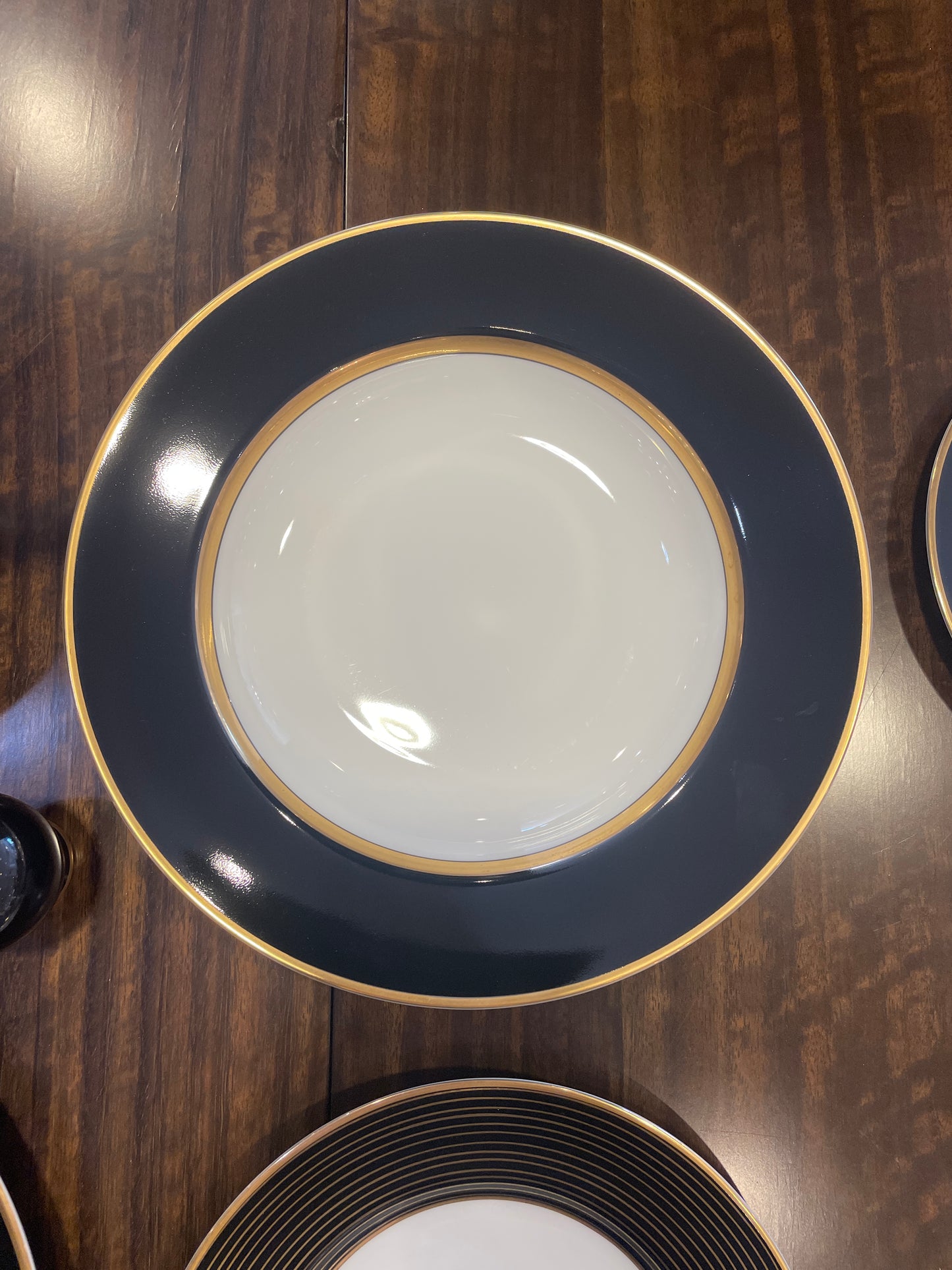 Fitz and Floyd Renaissance Black China Set (0D300C)