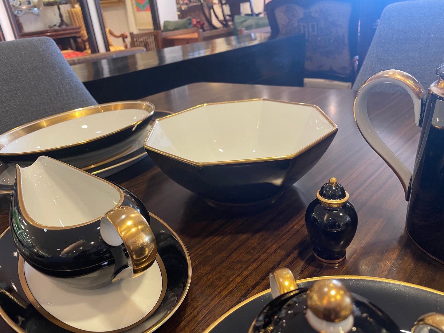 Fitz and Floyd Renaissance Black China Set (0D300C)
