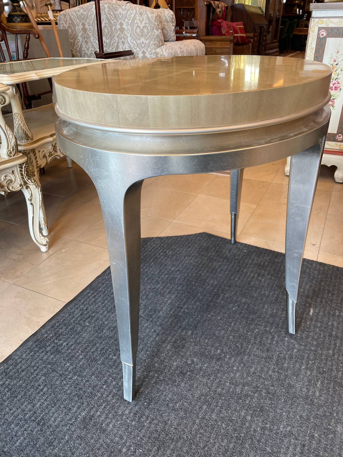 Caracole "Off to one side" End Table (0A900V)