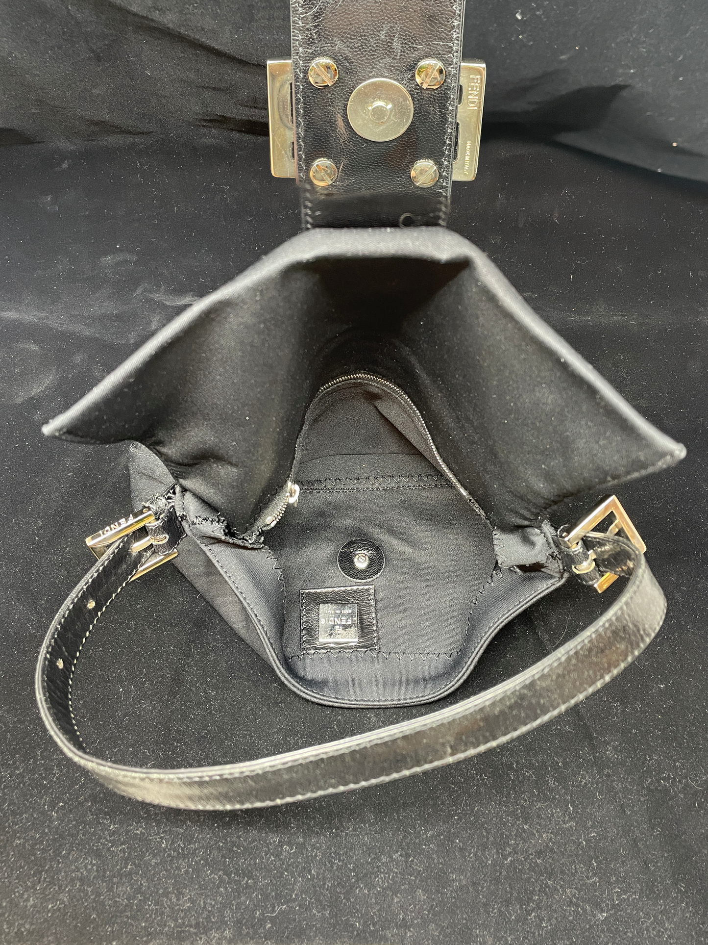 Fendi Vintage Fabric Mamma Baguette with Logo Clasp (0D300E)
