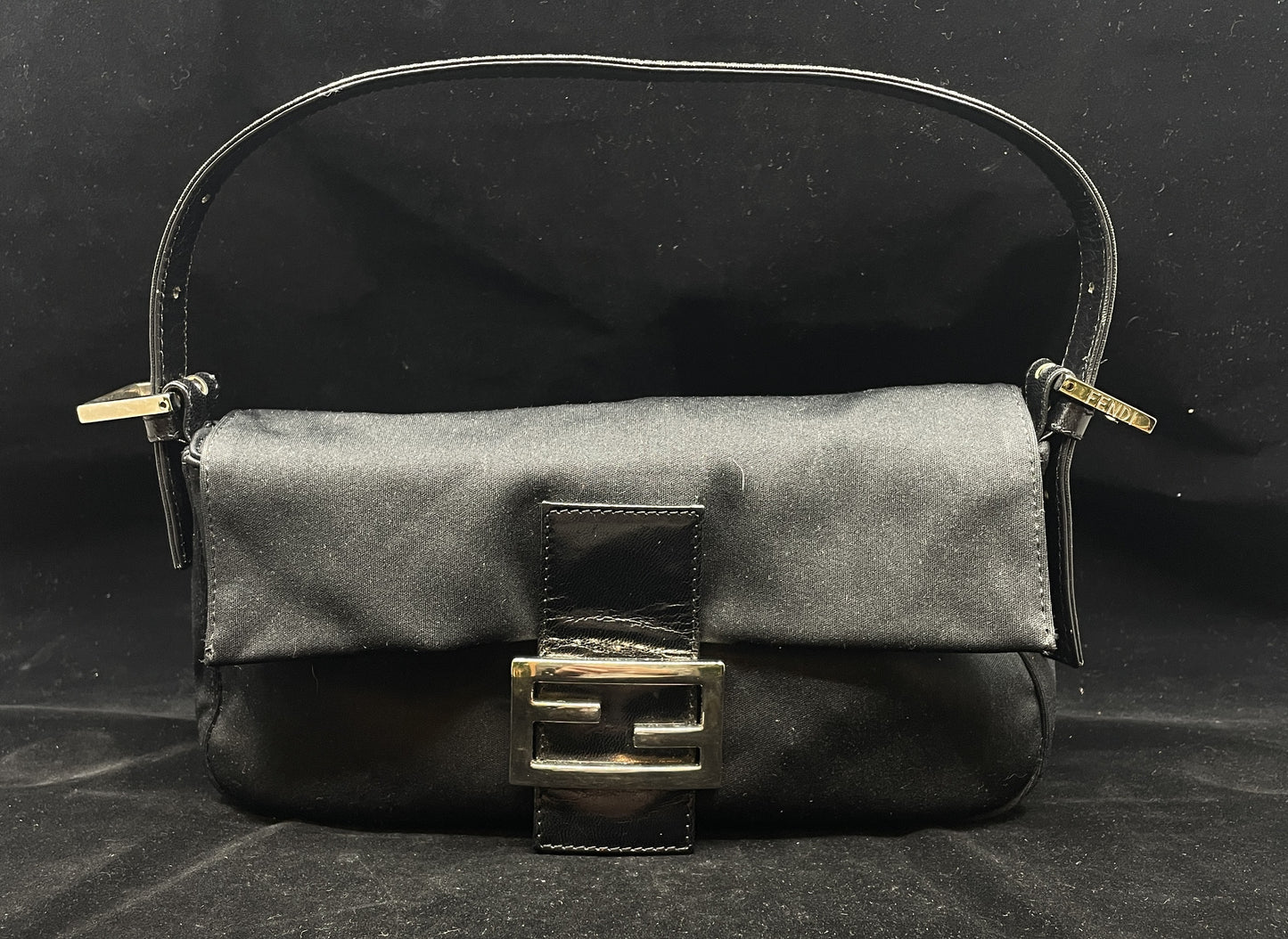 Fendi Vintage Fabric Mamma Baguette with Logo Clasp (0D300E)