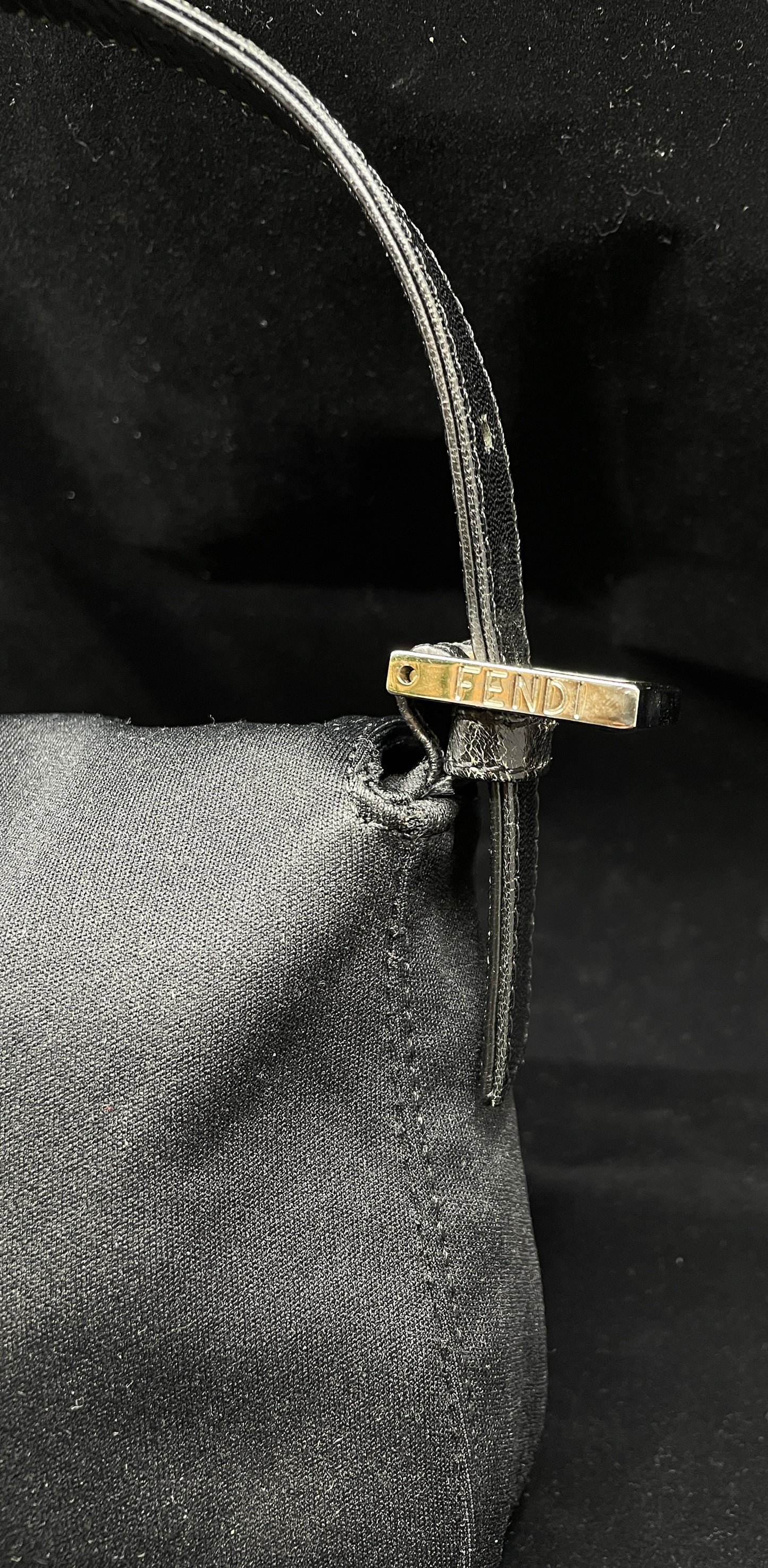 Fendi Vintage Fabric Mamma Baguette with Logo Clasp (0D300E)