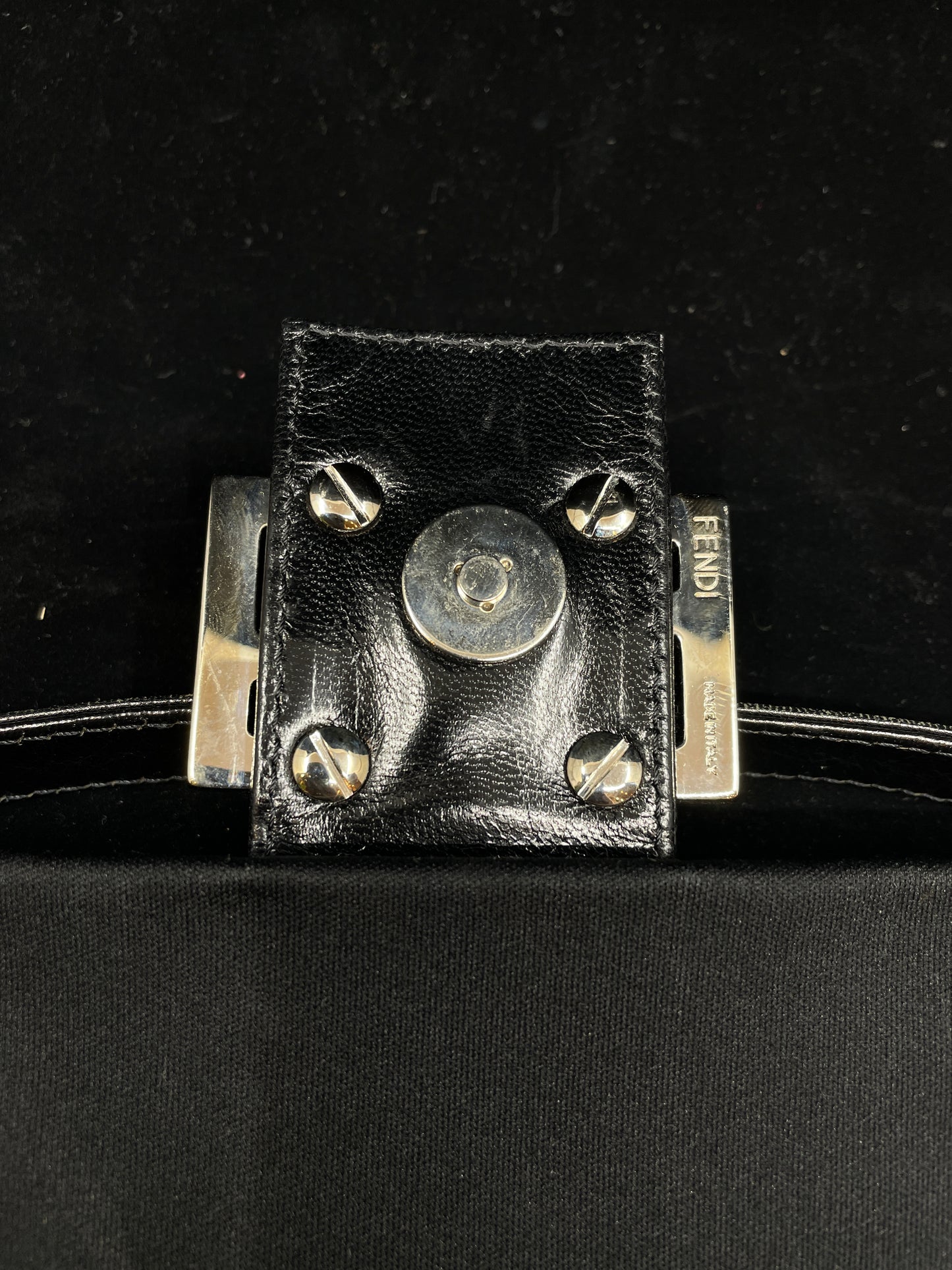 Fendi Vintage Fabric Mamma Baguette with Logo Clasp (0D300E)
