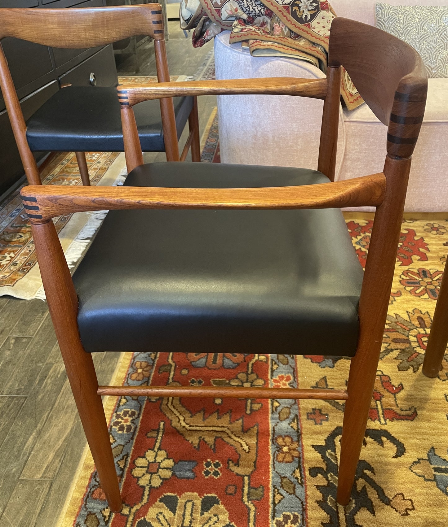 Bramin by HW Klein Mid Century Teak Dining Table and 6 Chairs (0L0001)