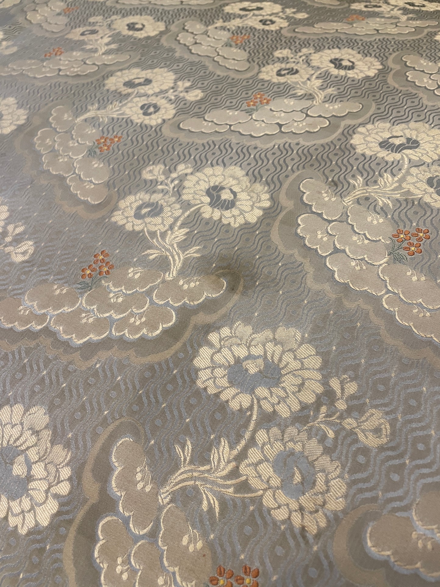 Louis XVI Style Settee in Silk, AS IS (00Y00B)