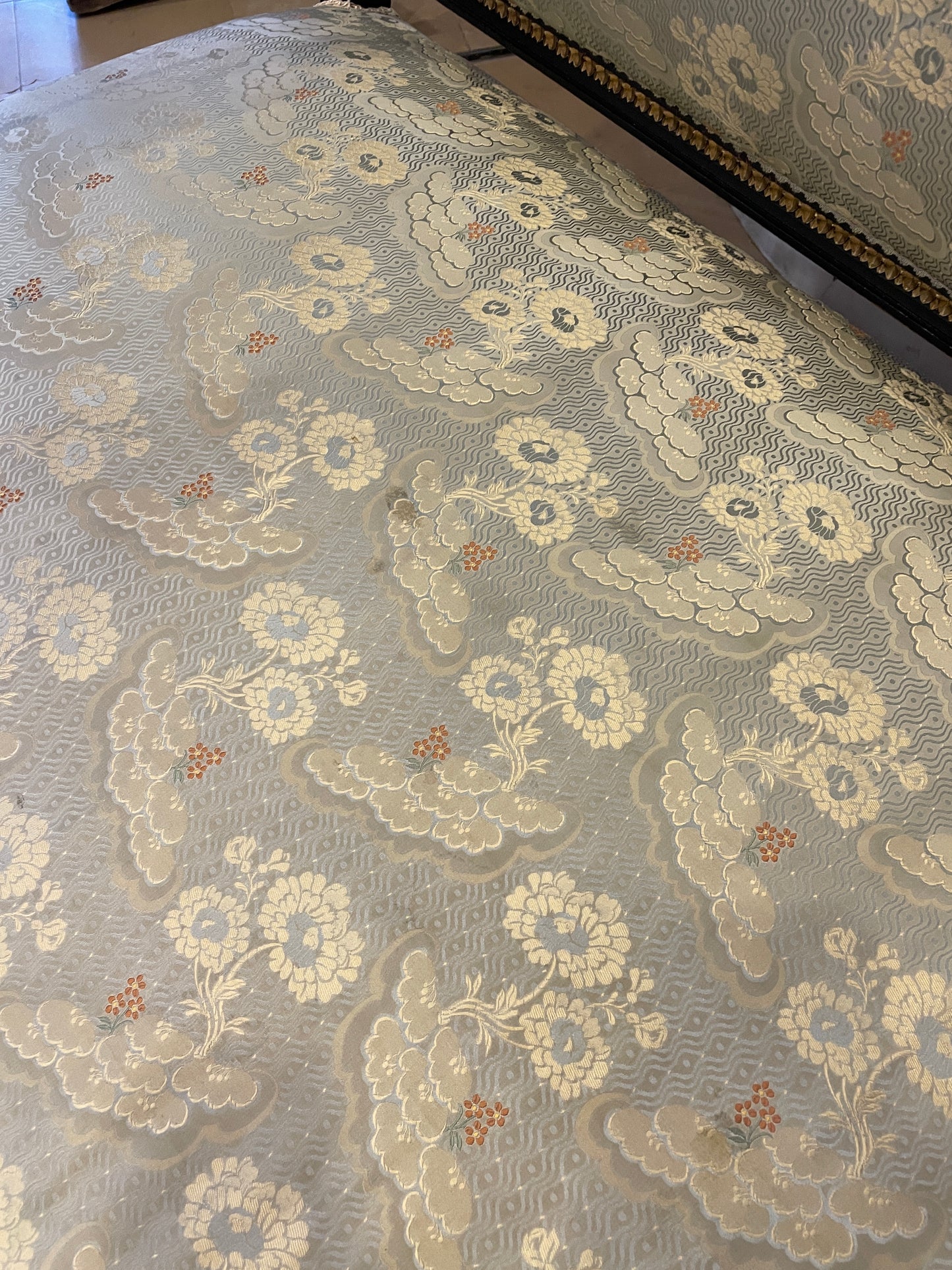 Louis XVI Style Settee in Silk, AS IS (00Y00B)