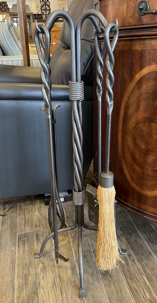 Iron Twisted Fireplace Tools (03G00F)