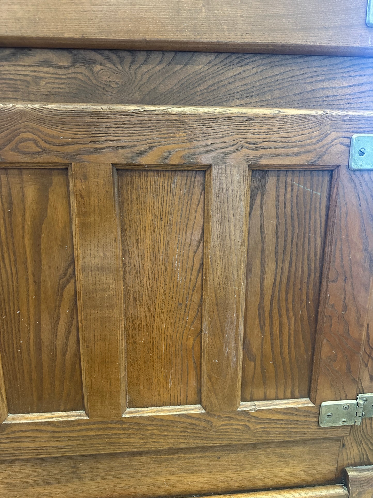 Antique Ice Box (0N7001 )