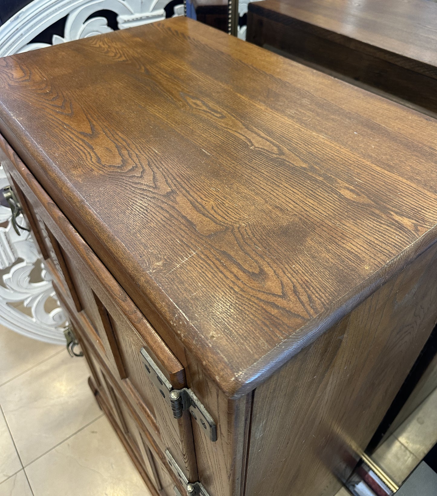 Antique Ice Box (0N7001 )