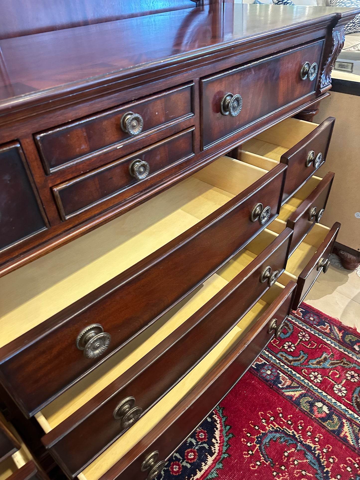 Universal Furniture Dresser and Mirror AS IS (0N8004)