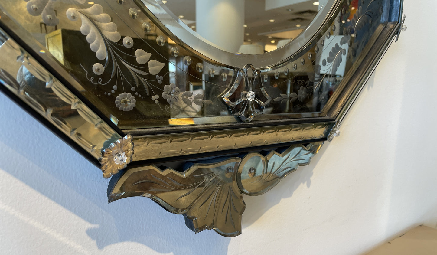 Vintage Venetian Mirror (00Y00N)