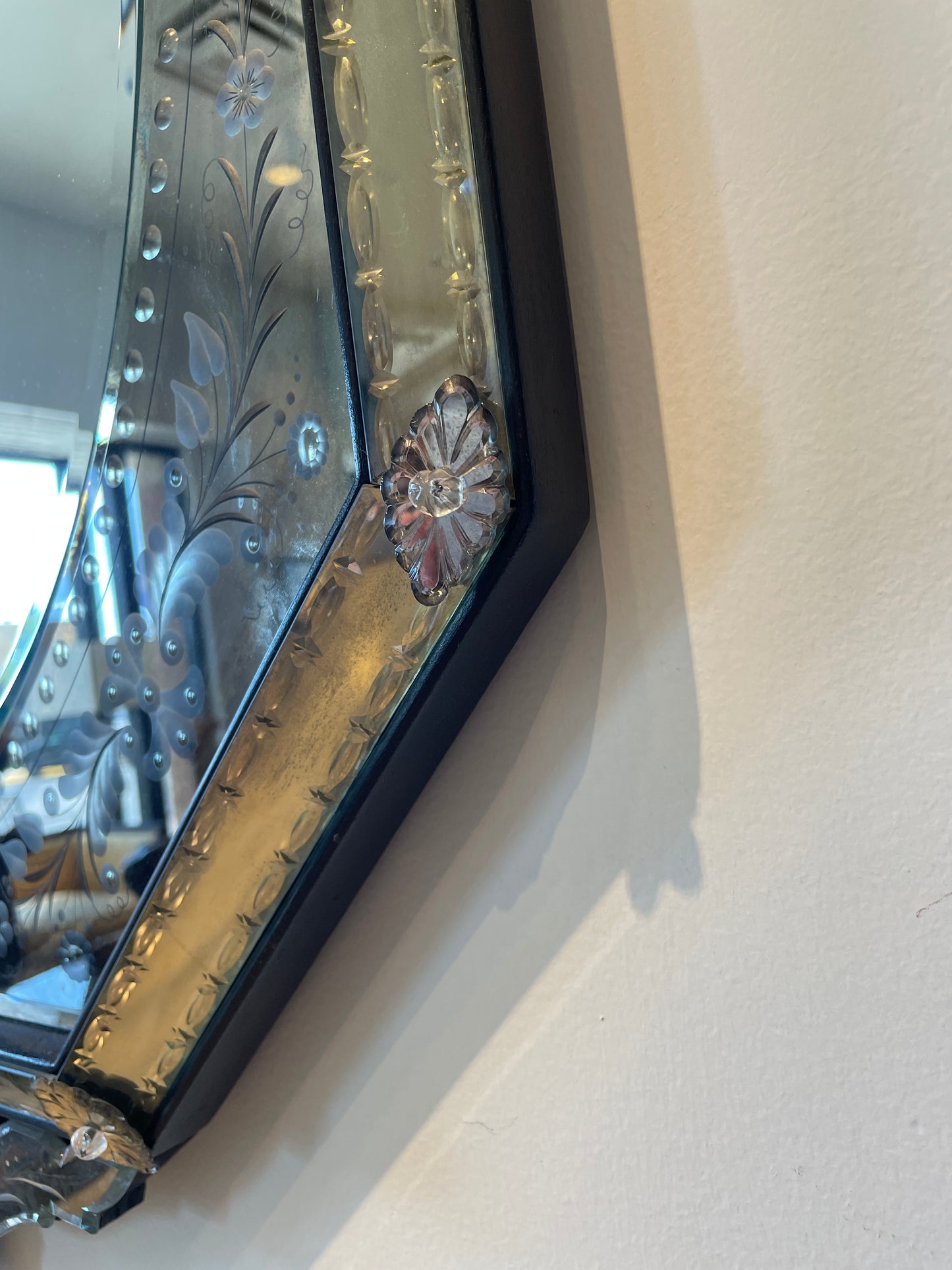 Vintage Venetian Mirror (00Y00N)