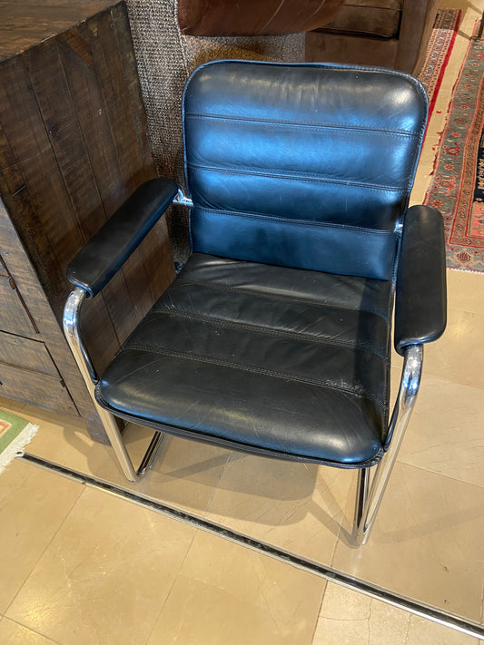 Vintage Modern Chrome and Leather Chair (6 total Available  27628, 27629, 27630, 27631, 27632, 27633)