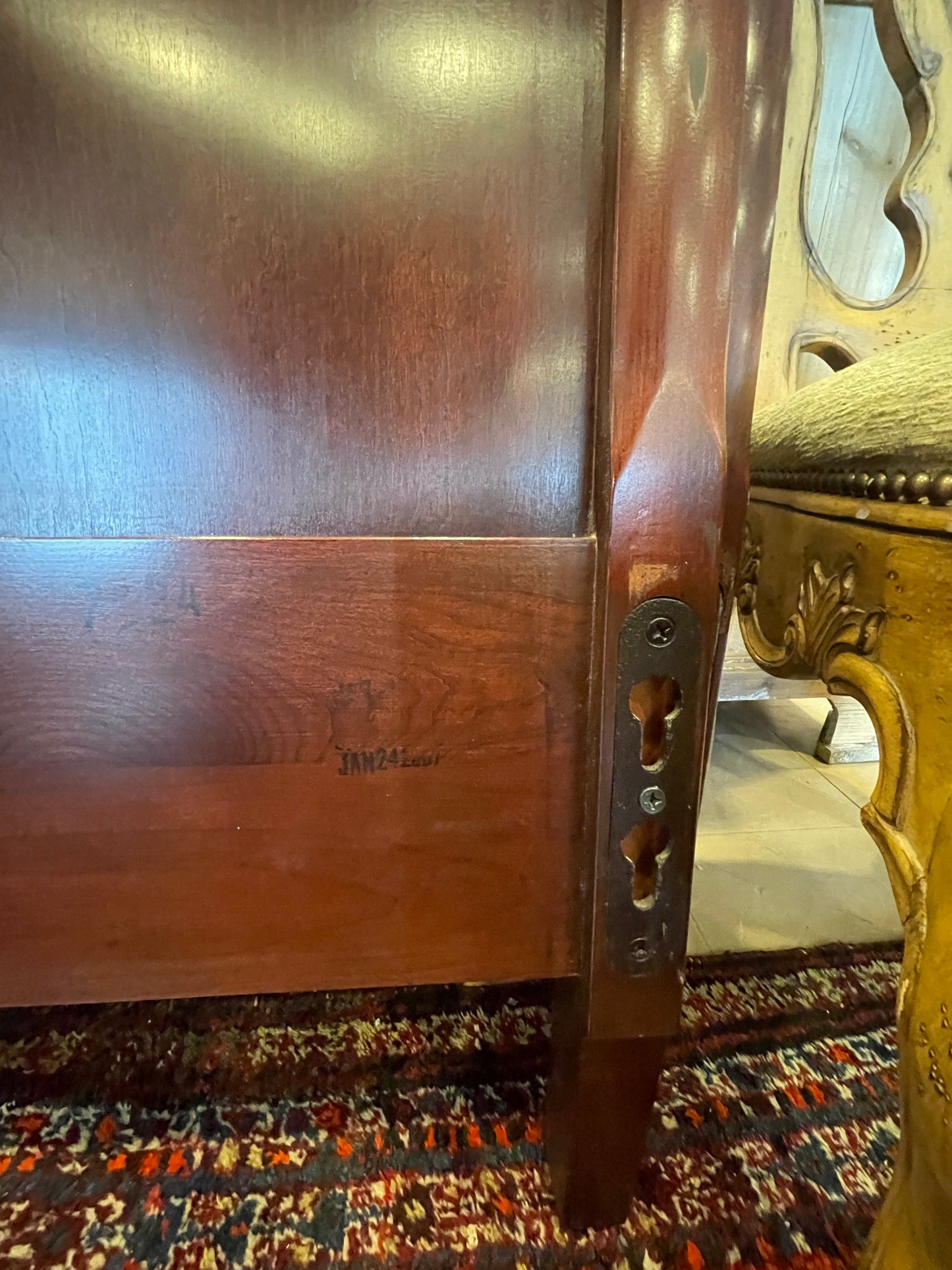 Stickley Cherry Sleigh Bed, King (0L2001)