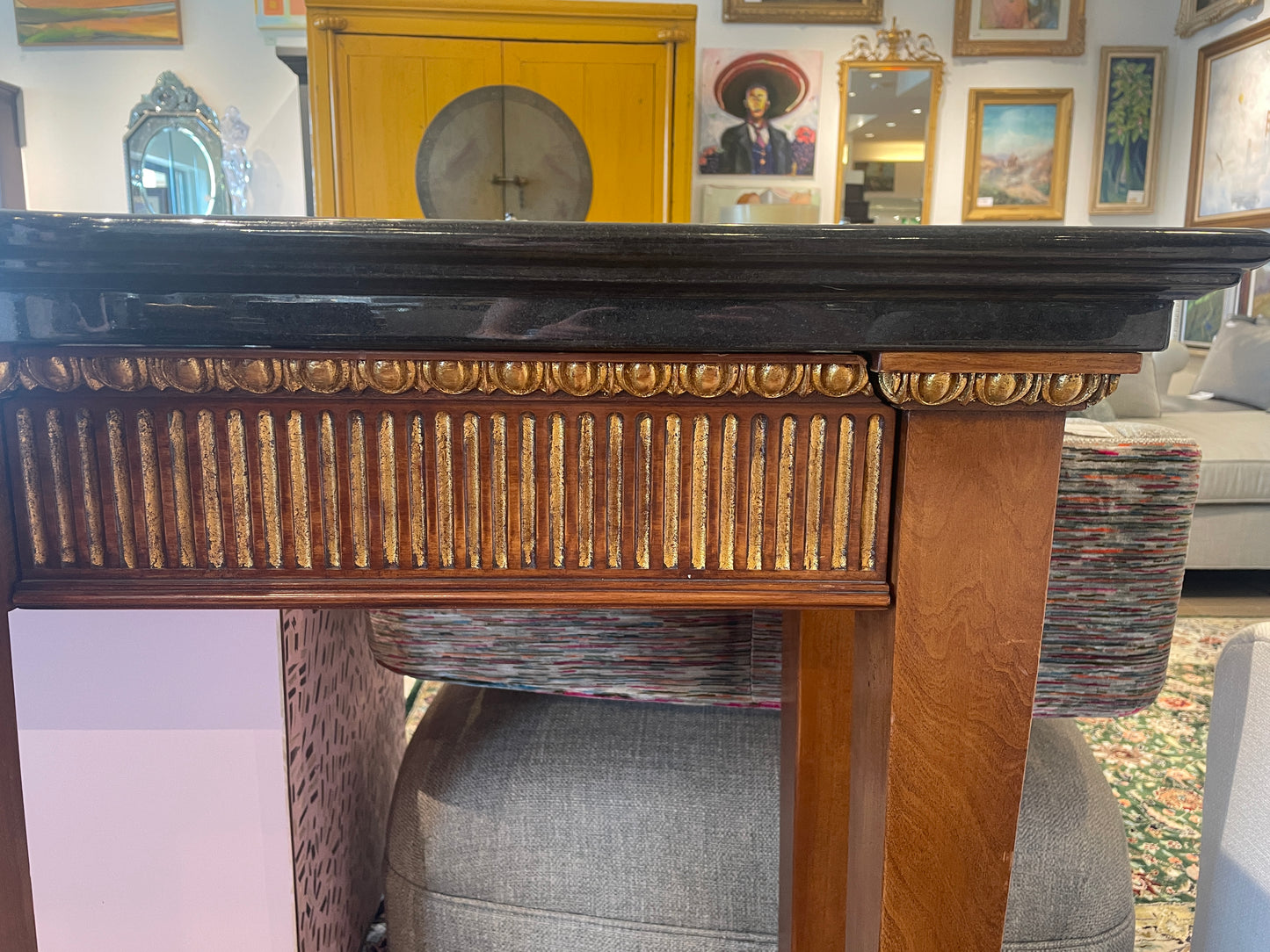 Neoclassical Console Table with Marble Top and Gilt Detail (00Y00C)
