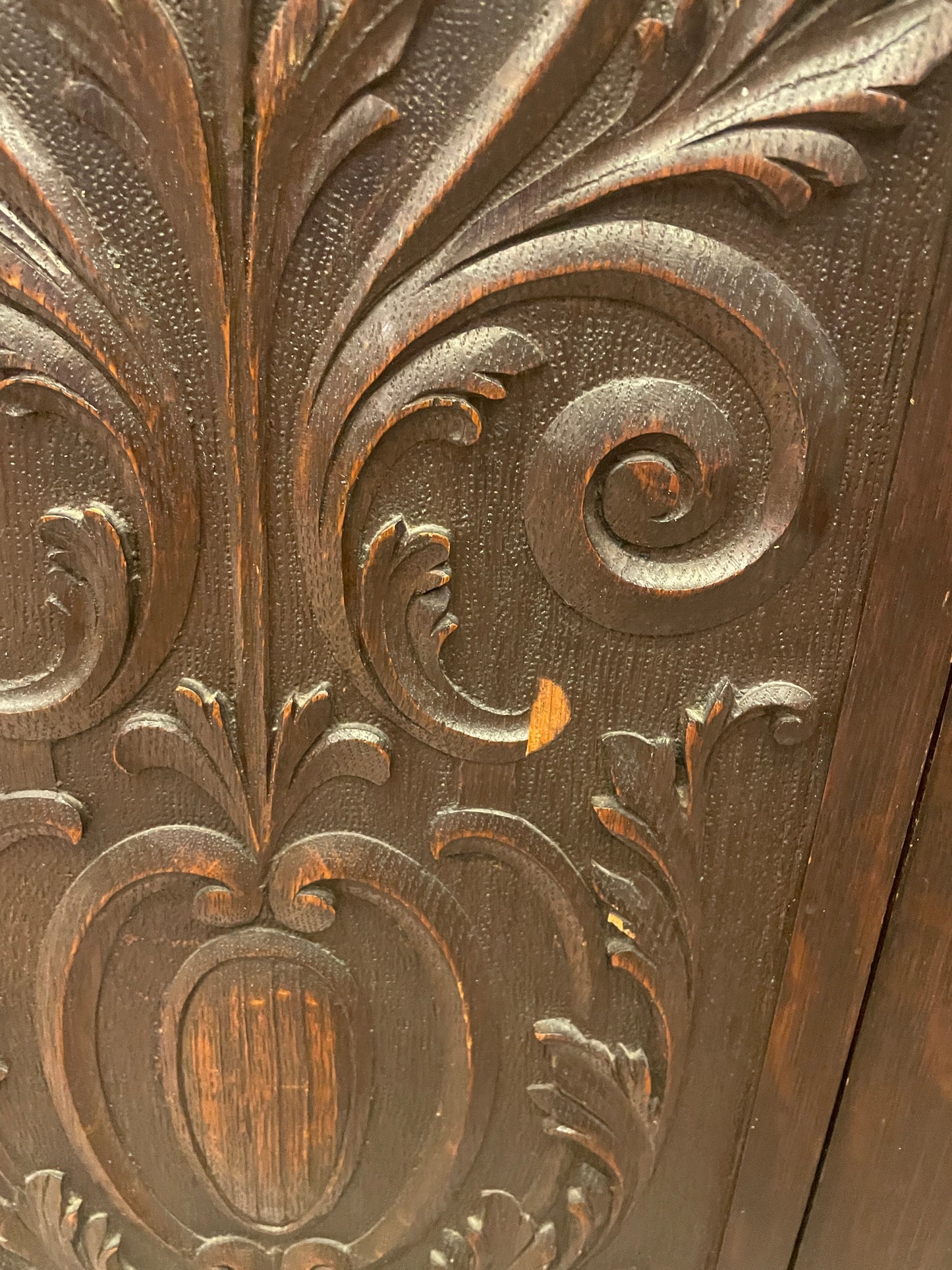 Antique Renaissance Revival Carved Buffet with Marble Top (00Y00J)