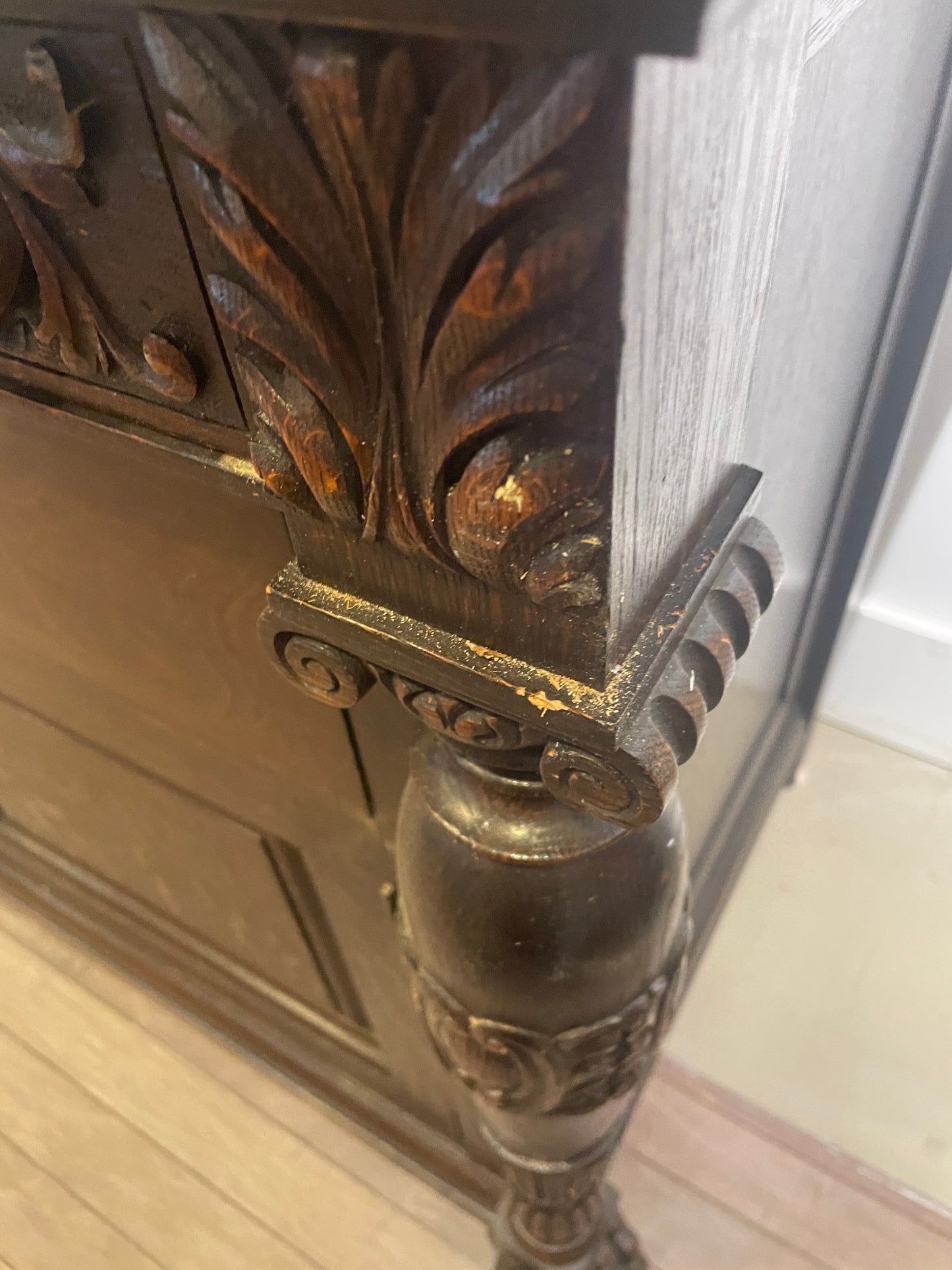 Antique Renaissance Revival Carved Buffet with Marble Top (00Y00J)