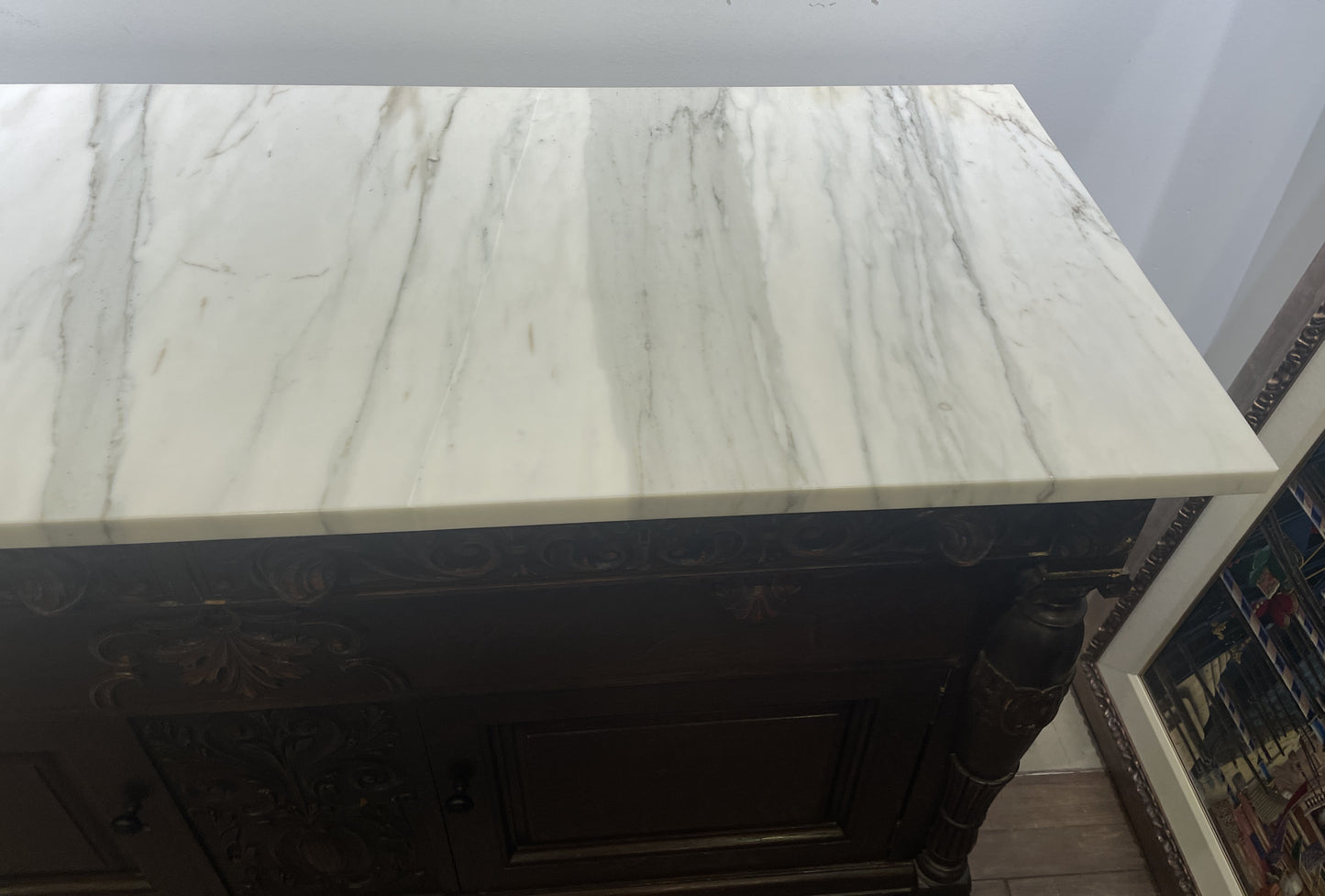 Antique Renaissance Revival Carved Buffet with Marble Top (00Y00J)