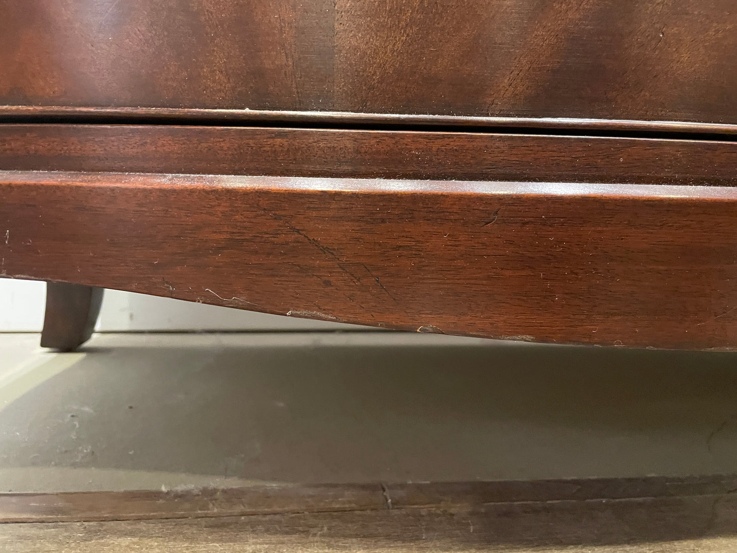 Stickley Mahogany Whitehall Nightstand/Bachelors Chest (05S00P)