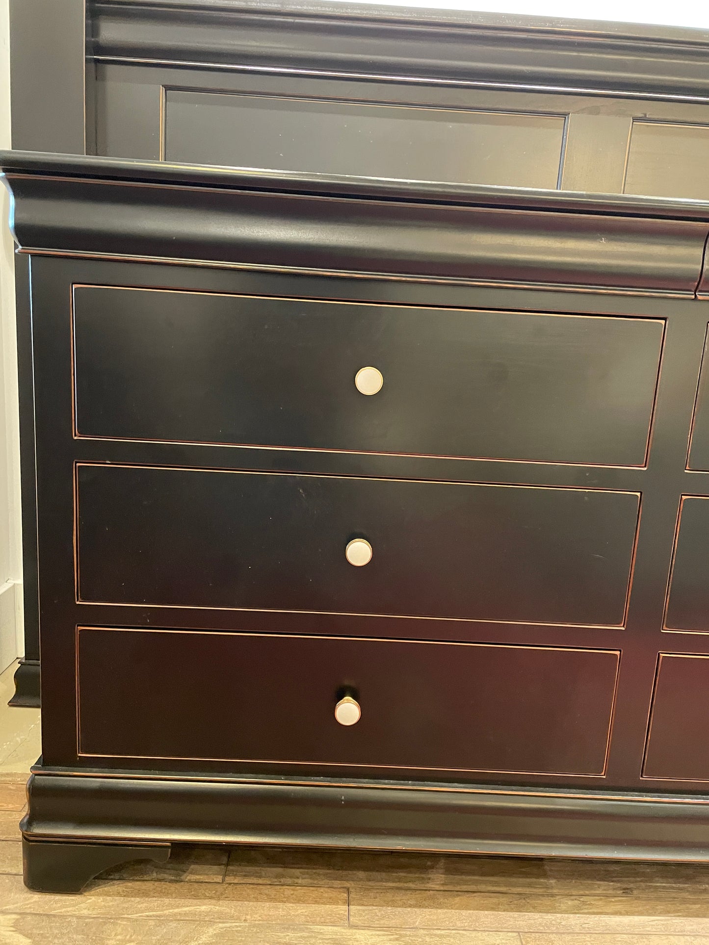PM Gallery Bedroom Suite AS IS (0L700Y)