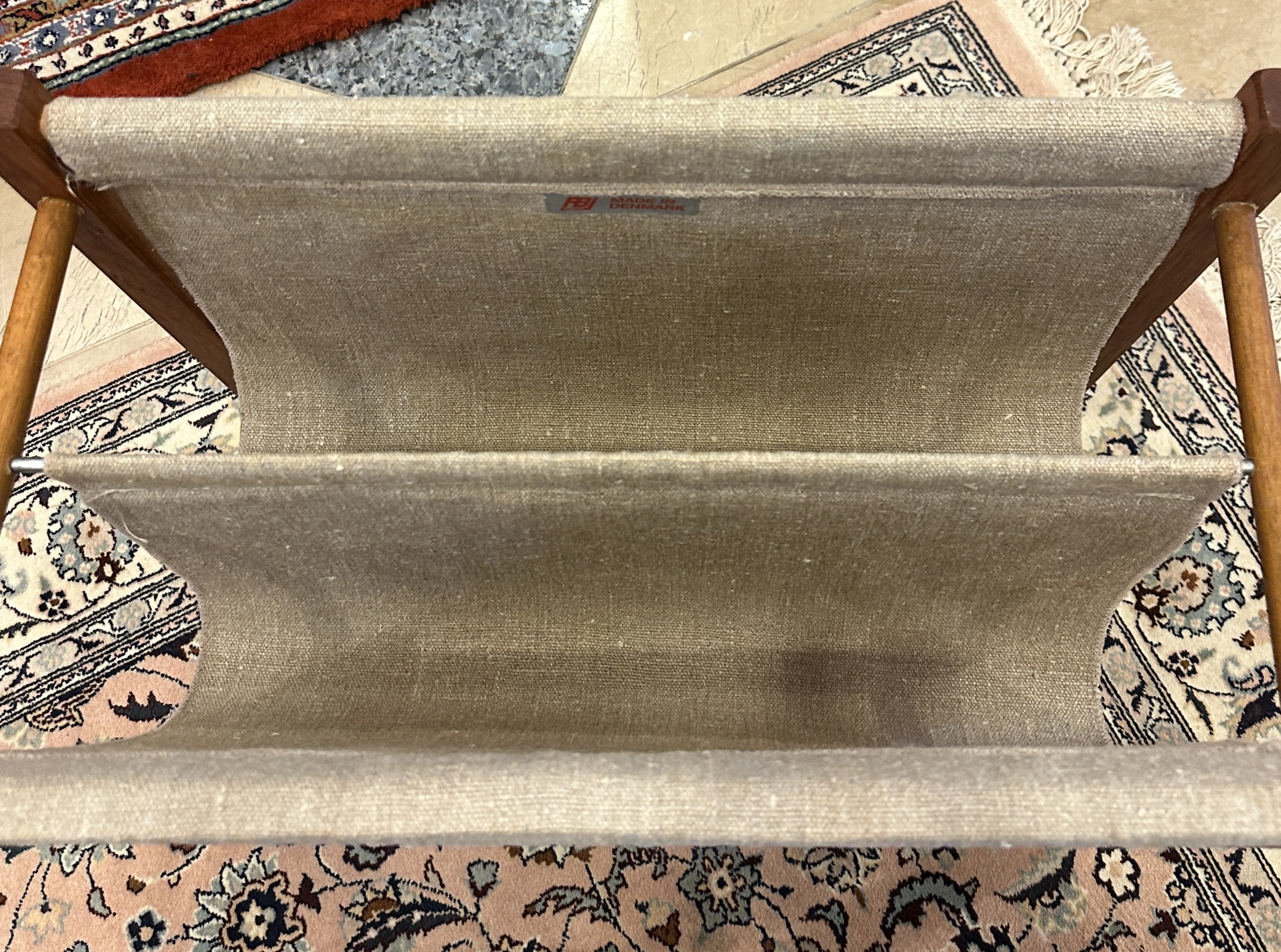 Vintage FBJ Mobler Teak and Canvas Magazine Rack (0NG007) – The