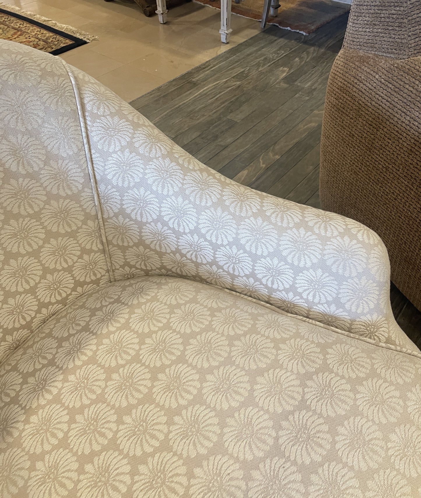 Charles Stewart Shiloh Swivel Chair in Floral (0OT005)