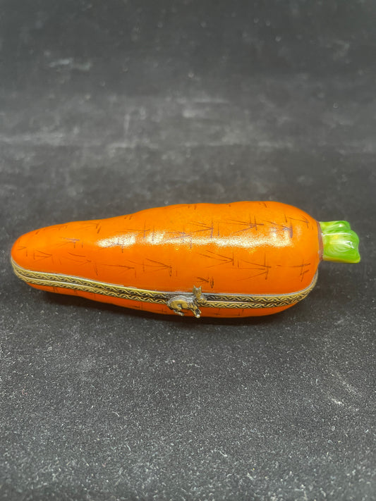 Limoges Large Carrot with Bunny Trinket Box (030021)