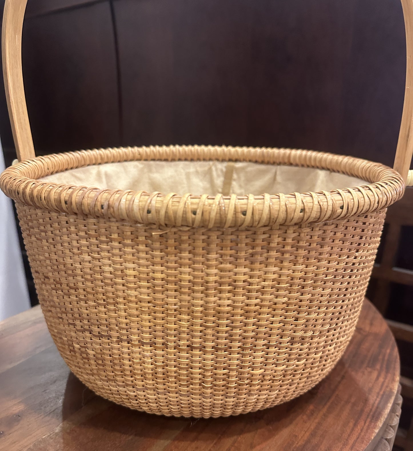 Nantucket Lightship Sewing Basket with Handle, Unsigned (0NG001)