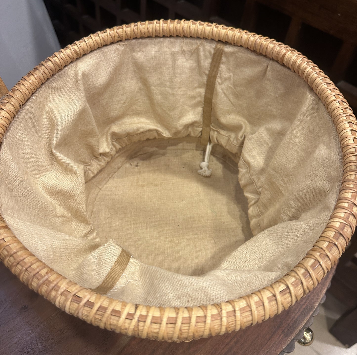 Nantucket Lightship Sewing Basket with Handle, Unsigned (0NG001)