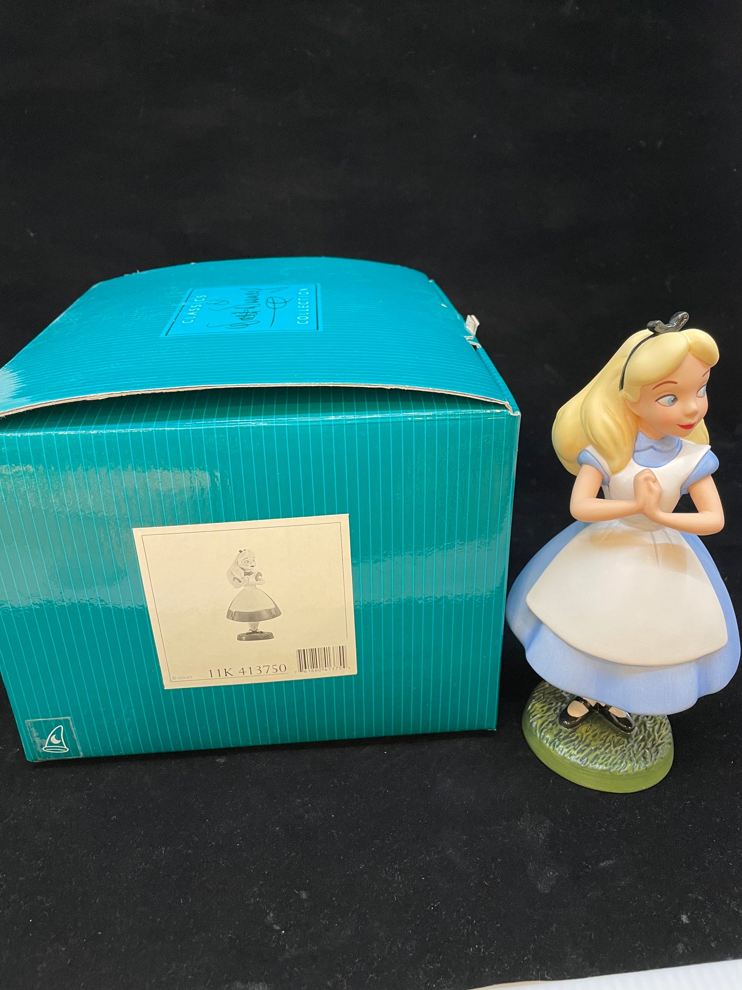 Walt Disney Classics Collection "Yes, Your Majesty" Alice Figurine