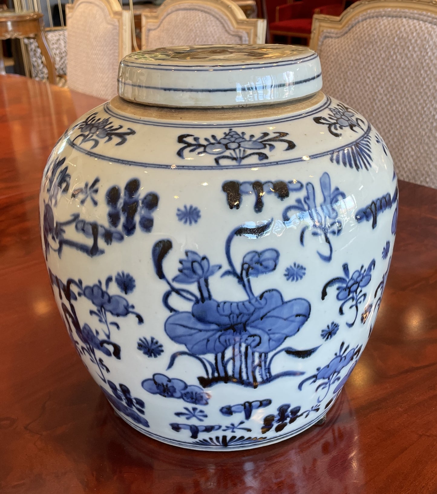 Blue and White Ginger Jar with Swallow and Floral tapestry, a pair (0OT00J)