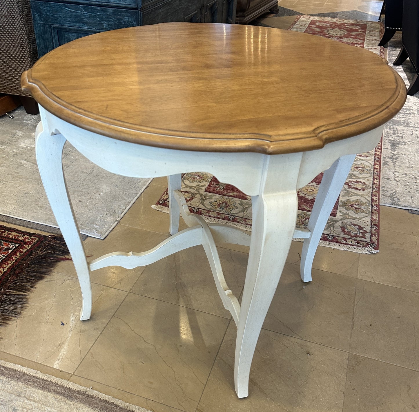 Ethan Allen Two Tone Round End Table (0NO002)