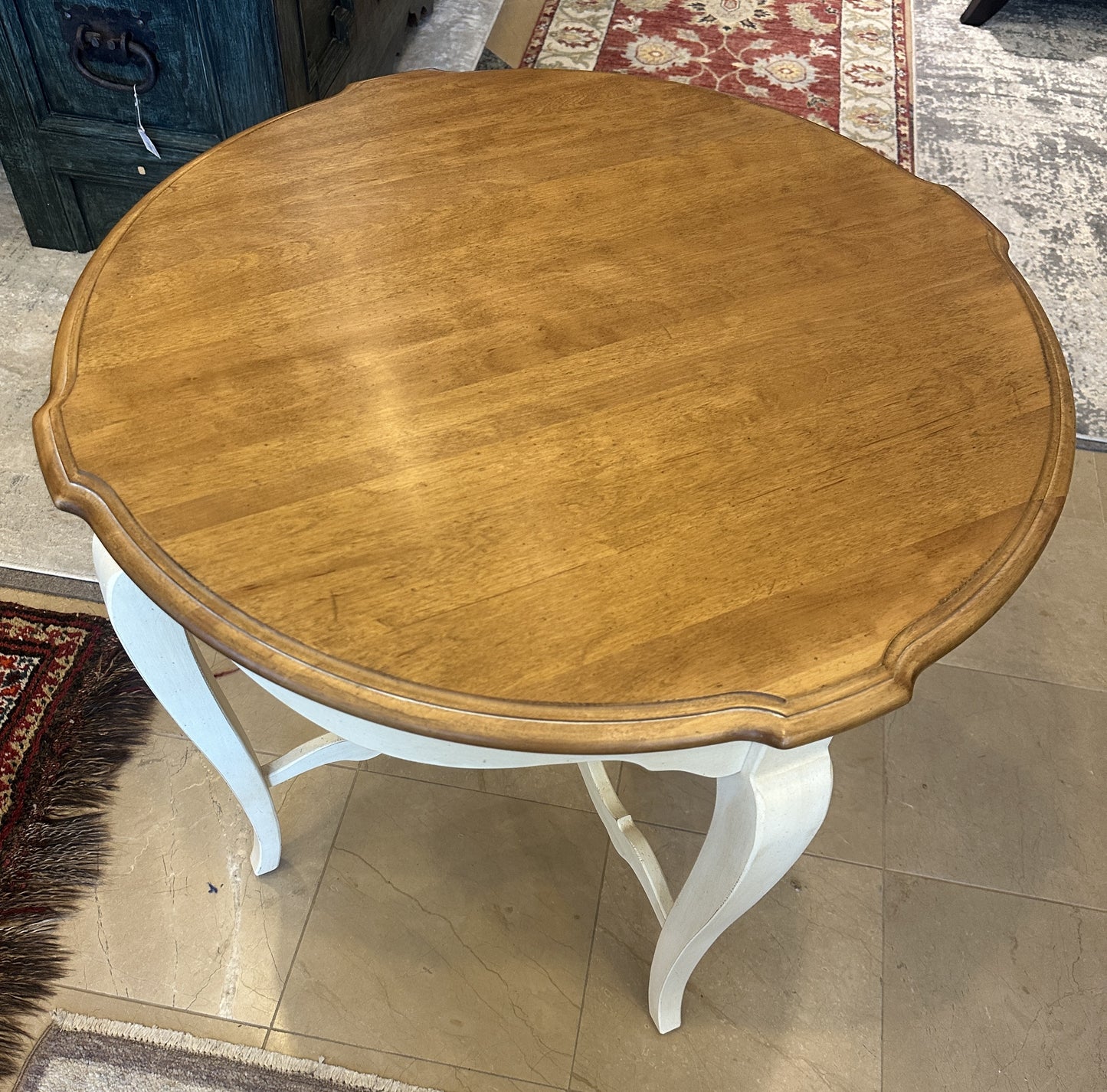 Ethan Allen Two Tone Round End Table (0NO002)