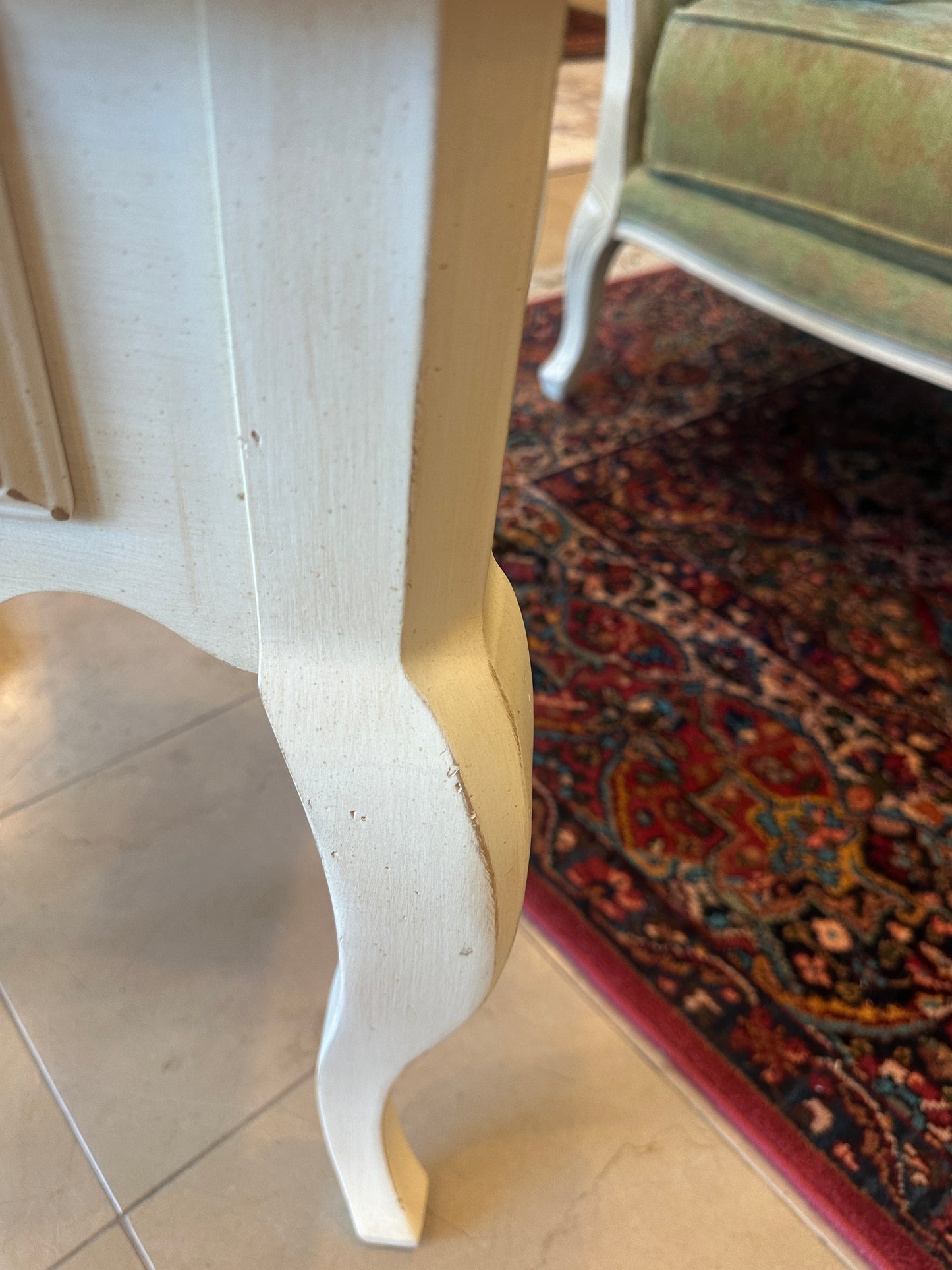 Ethan Allen Two Tone End Table (0NO003)