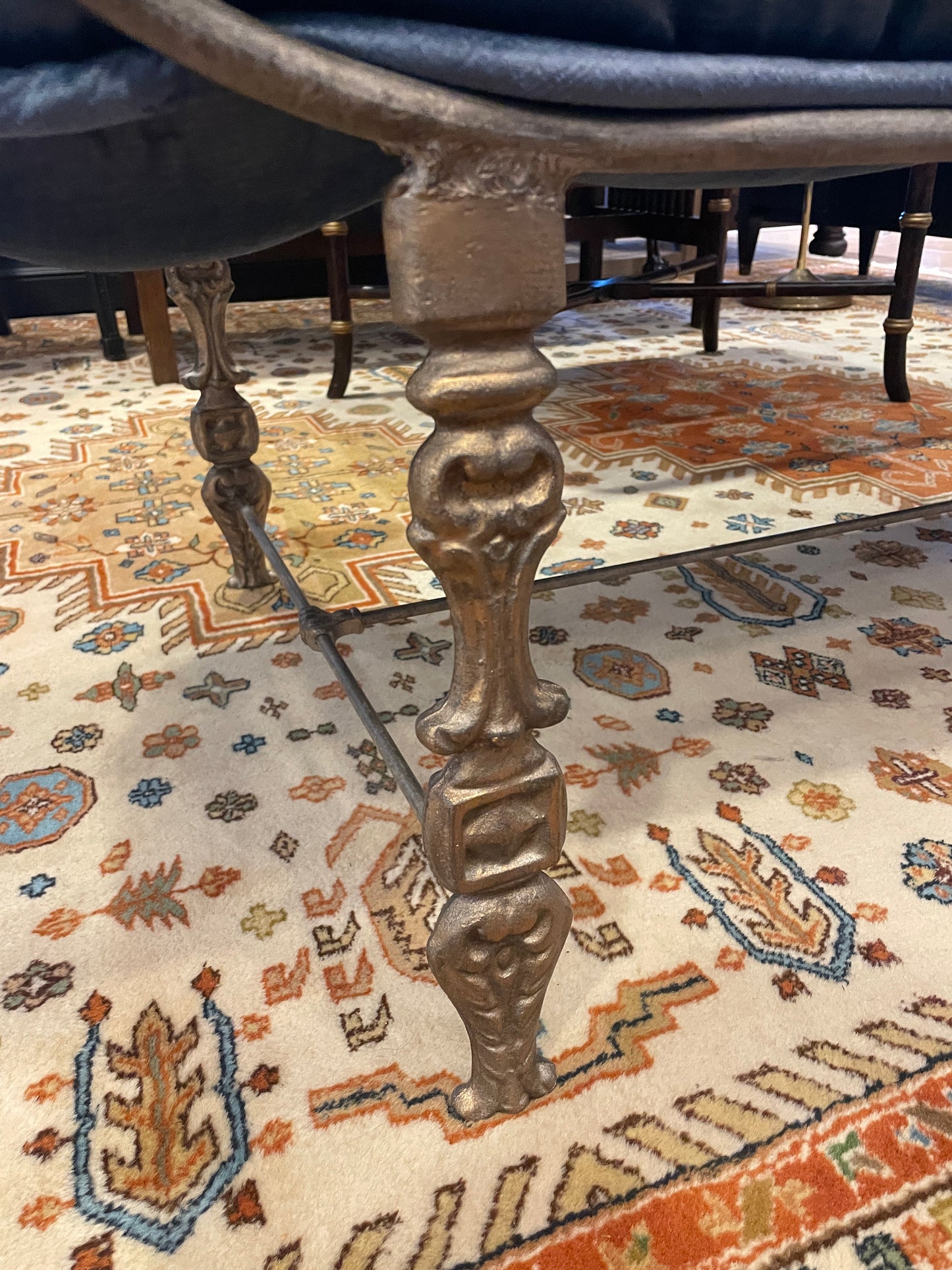 Iron Bench with Velvet Cushion (0HE003)