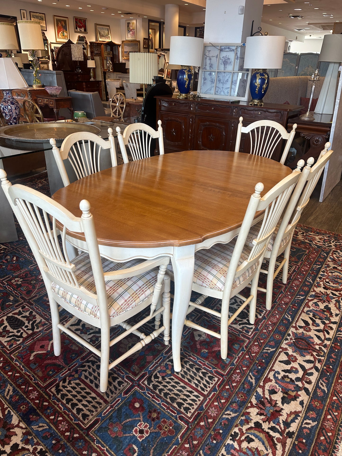 Ethan Allen Dining table with 6 Wheatback Chairs, a set AS IS (0NO001)