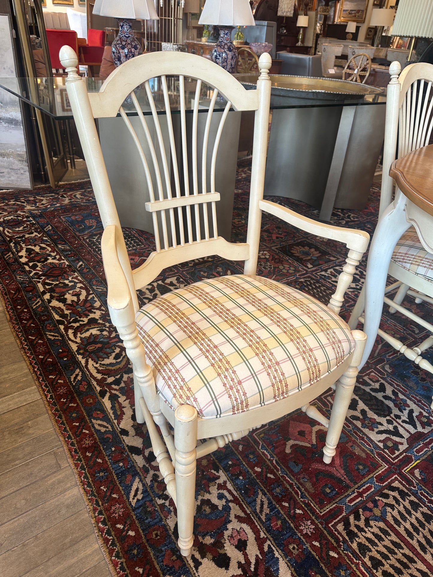Ethan Allen Dining table with 6 Wheatback Chairs, a set AS IS (0NO001)