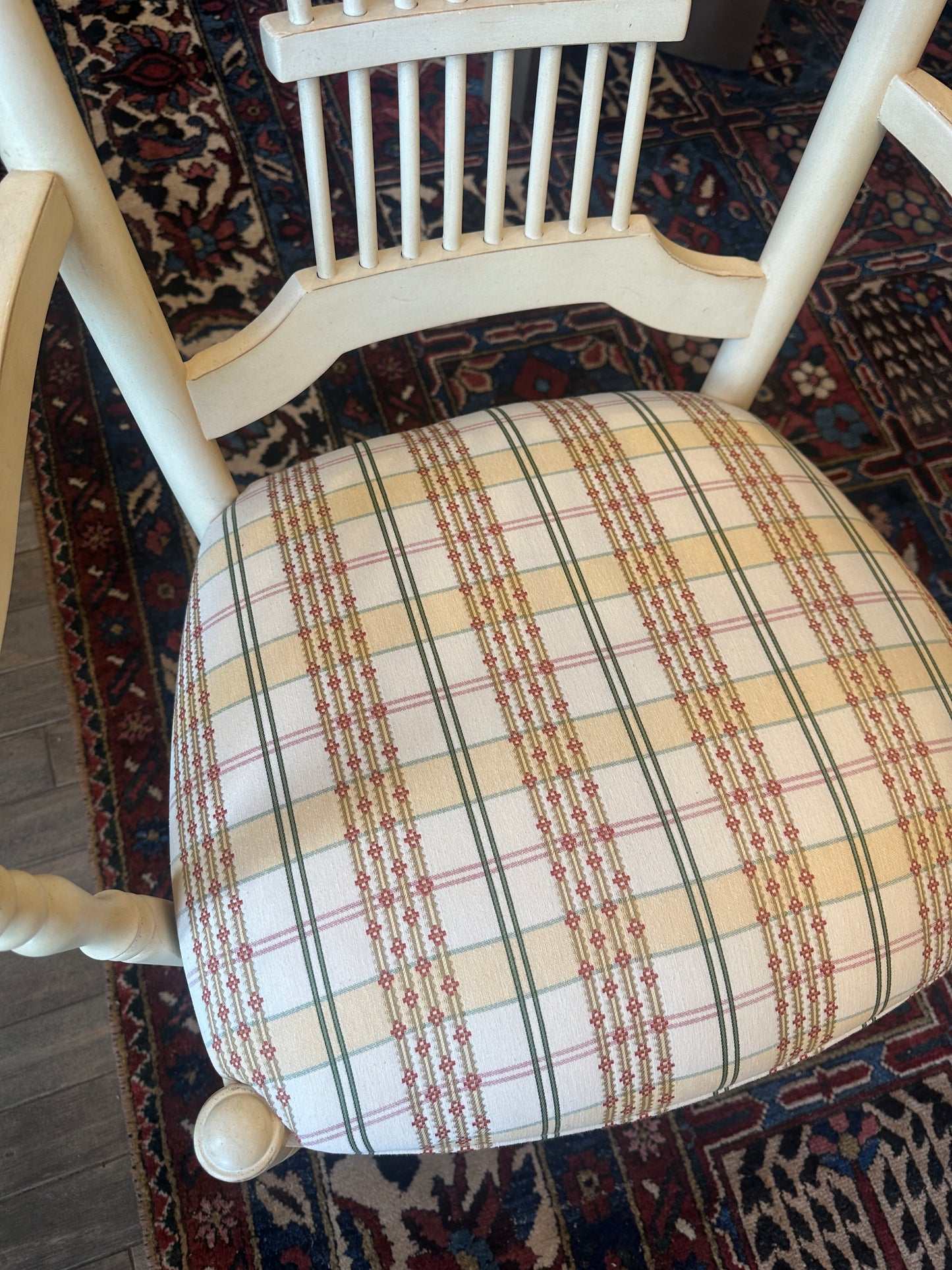 Ethan Allen Dining table with 6 Wheatback Chairs, a set AS IS (0NO001)