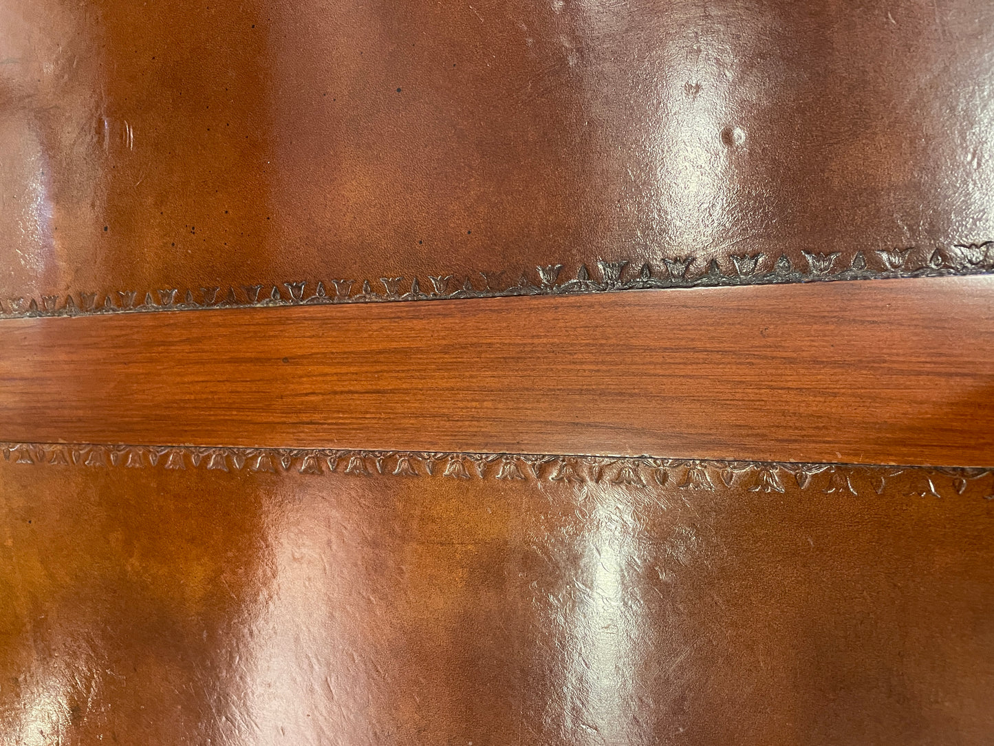 Baker Writing Desk with Leather Top (0OU001)