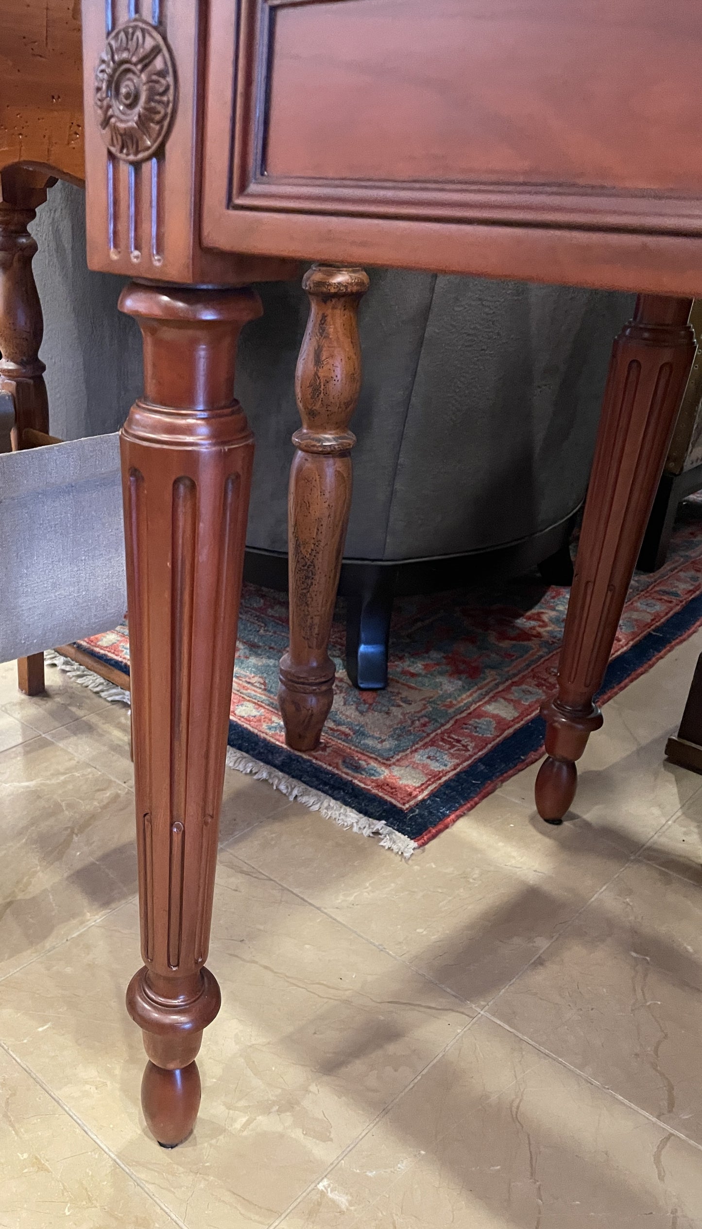 Baker Writing Desk with Leather Top (0OU001)