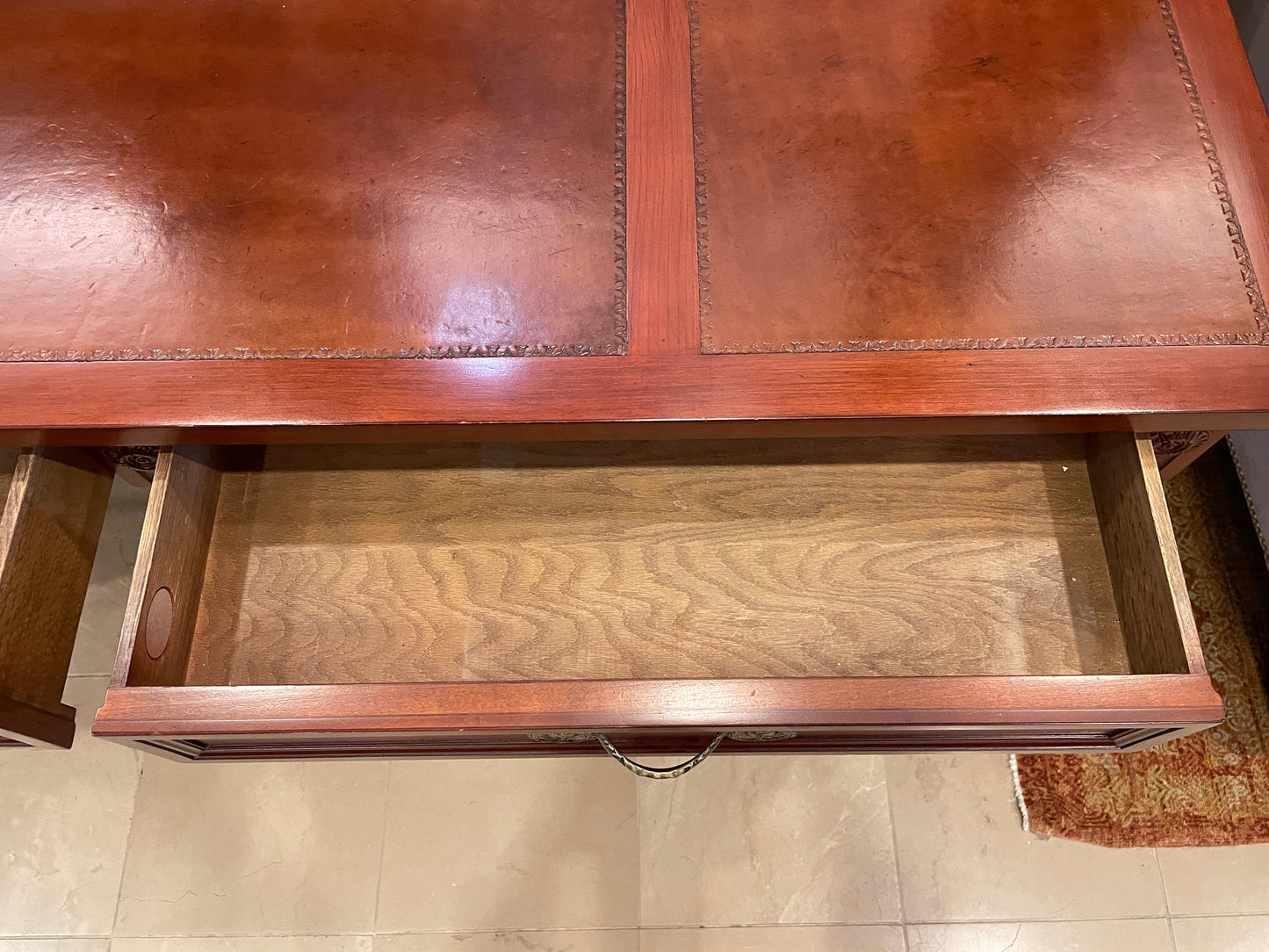 Baker Writing Desk with Leather Top (0OU001)