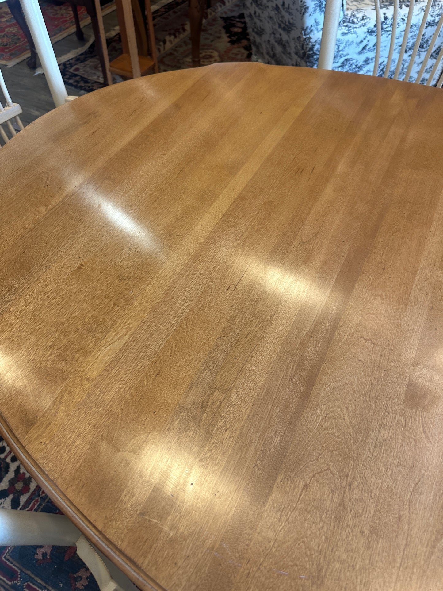 Ethan Allen Dining table with 6 Wheatback Chairs, a set AS IS (0NO001)