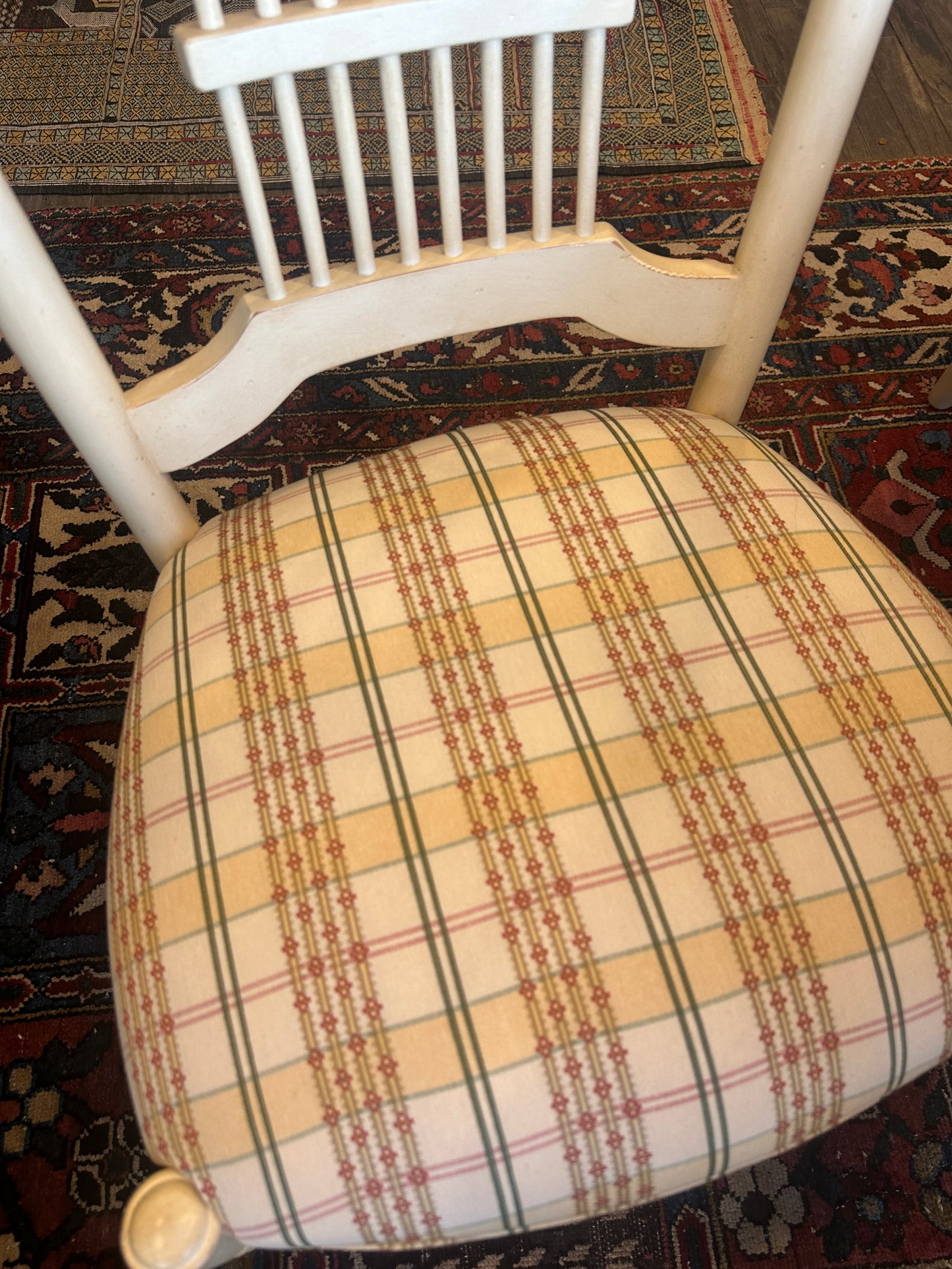 Ethan Allen Dining table with 6 Wheatback Chairs, a set AS IS (0NO001)