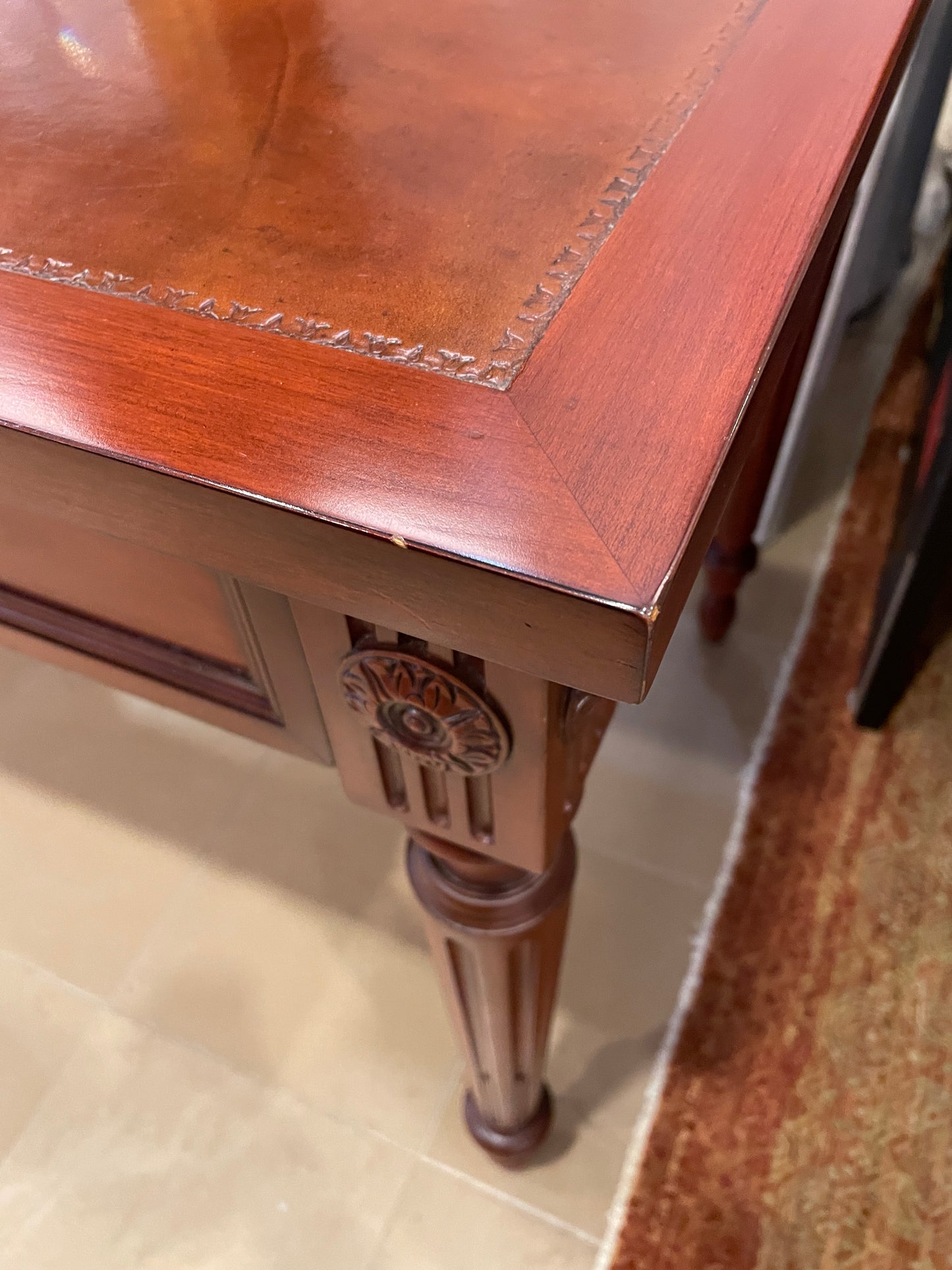 Baker Writing Desk with Leather Top (0OU001)