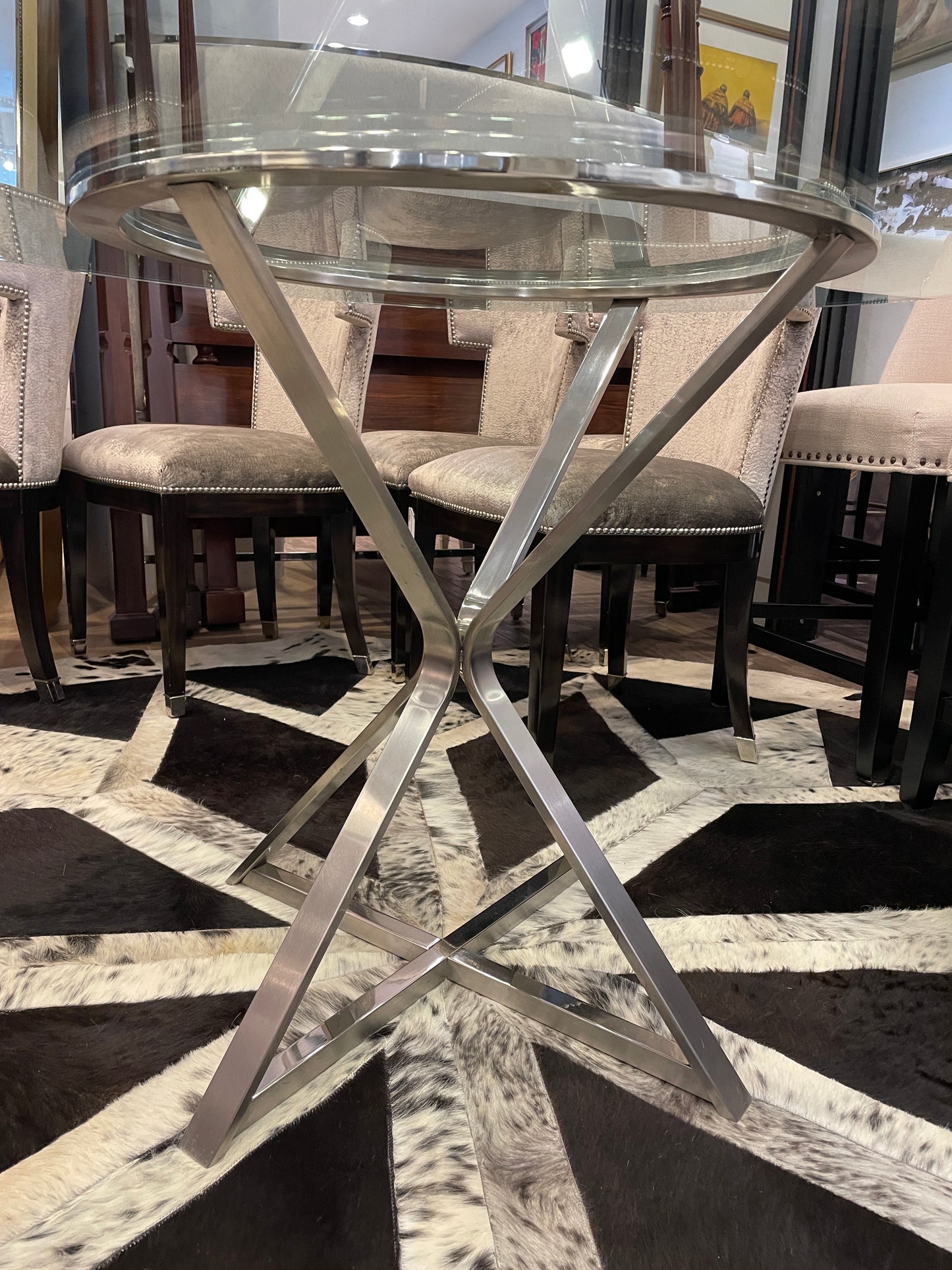 Glass and Chrome Pedestal Dining Table (0OU00B)