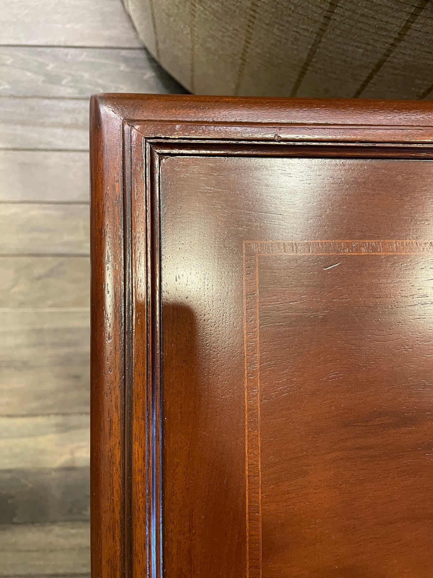 Baker Coffee Table with Fretwork (0OU00D)